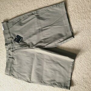 Eddie Bauer Tech Chino Shorts (Size 36; slat green)